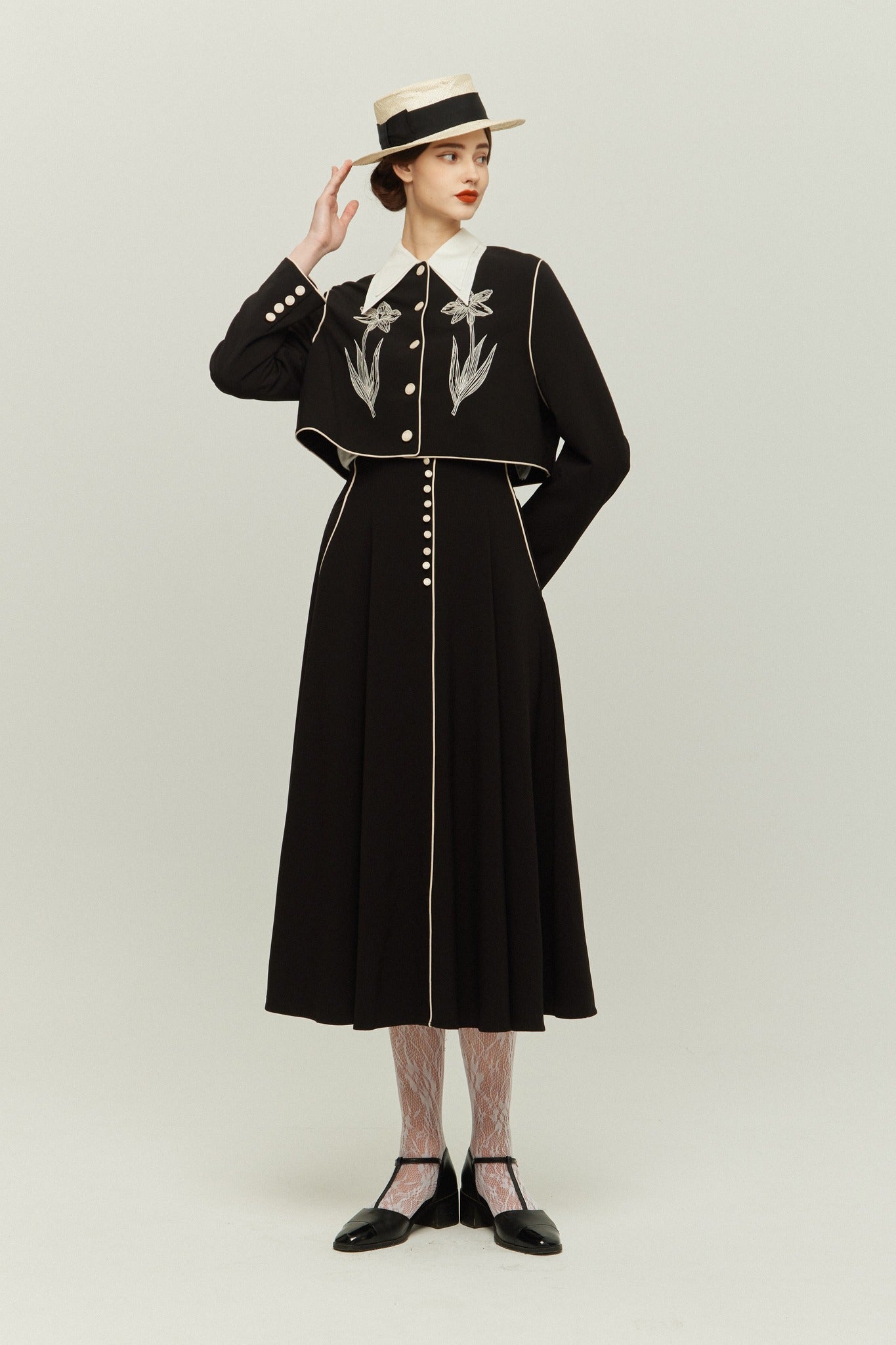 《Cast the moon spell》Flare sleeve frilled blouse