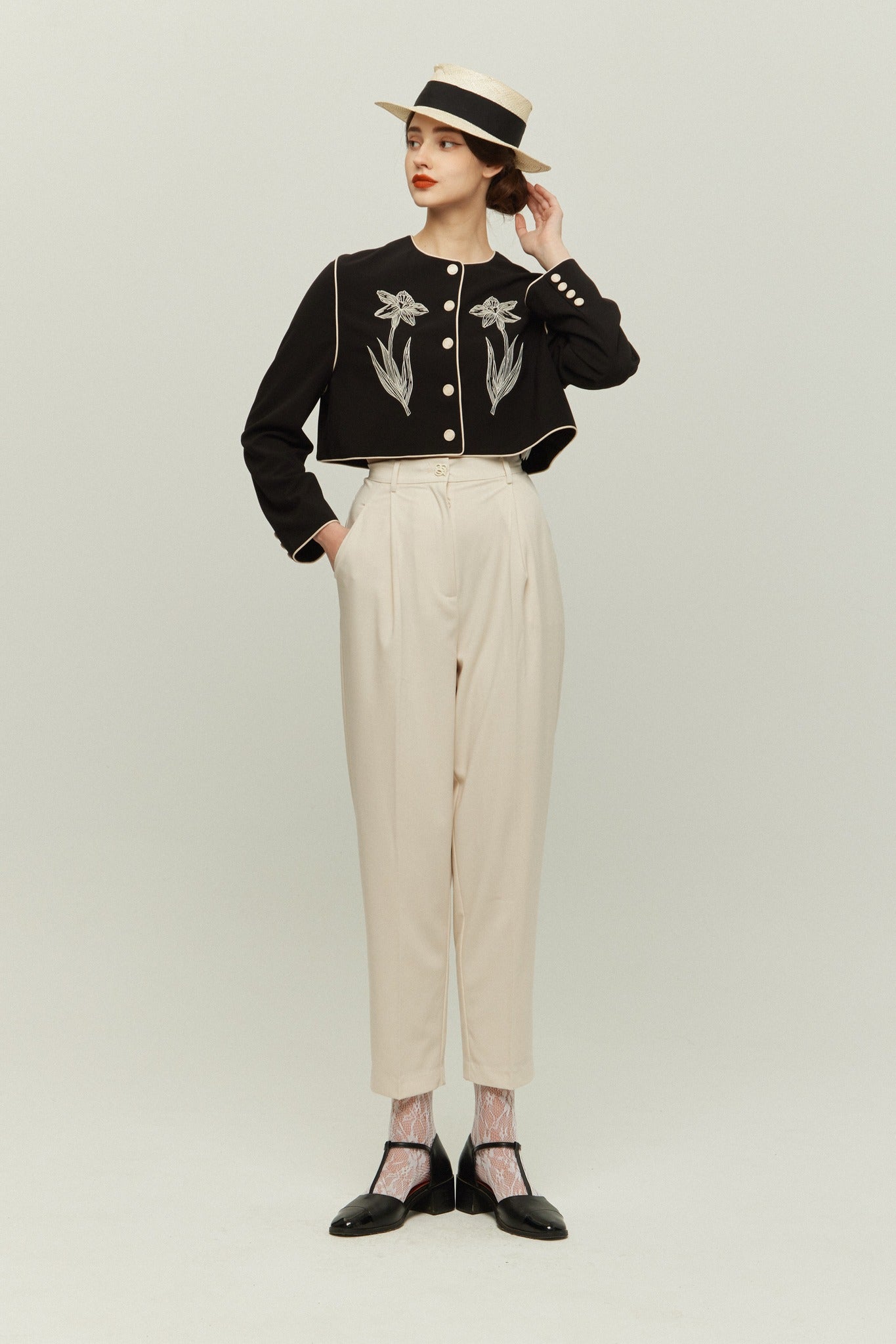 《Cast the moon spell》Flare sleeve frilled blouse