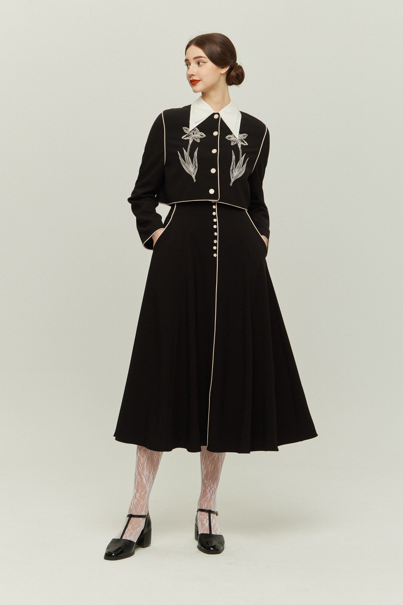 《Cast the moon spell》Flare sleeve frilled blouse