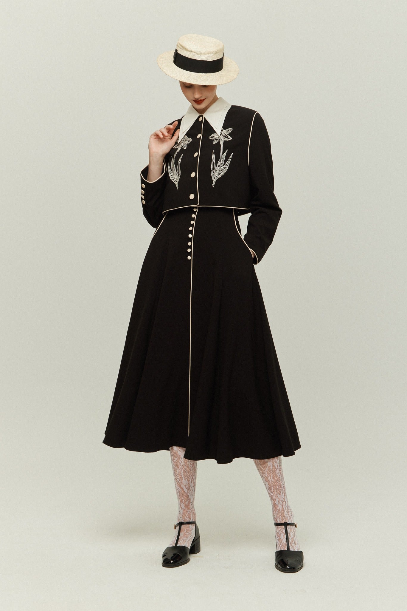 《Cast the moon spell》Flare sleeve frilled blouse
