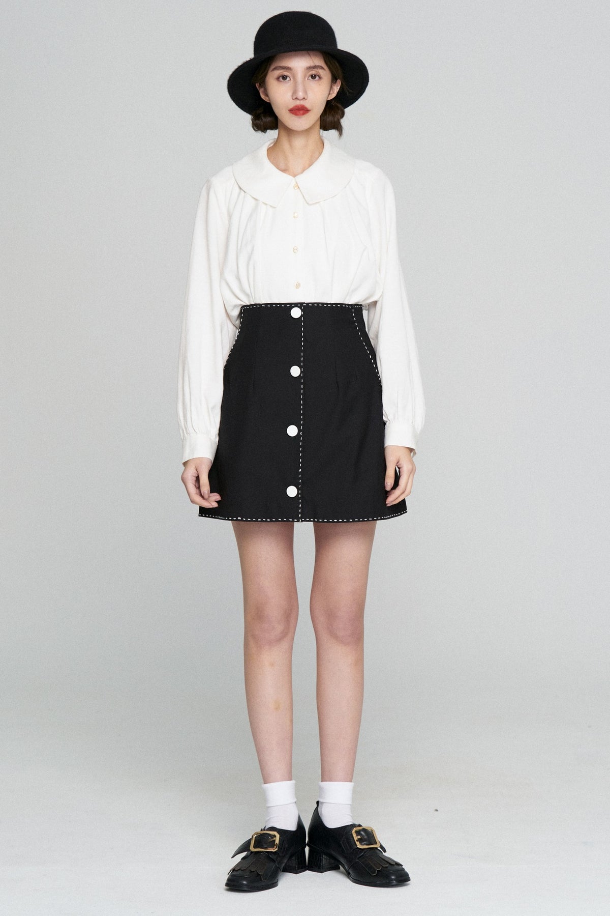 《Helen Doesn't Eat Sweets》High Waist Skirt Black