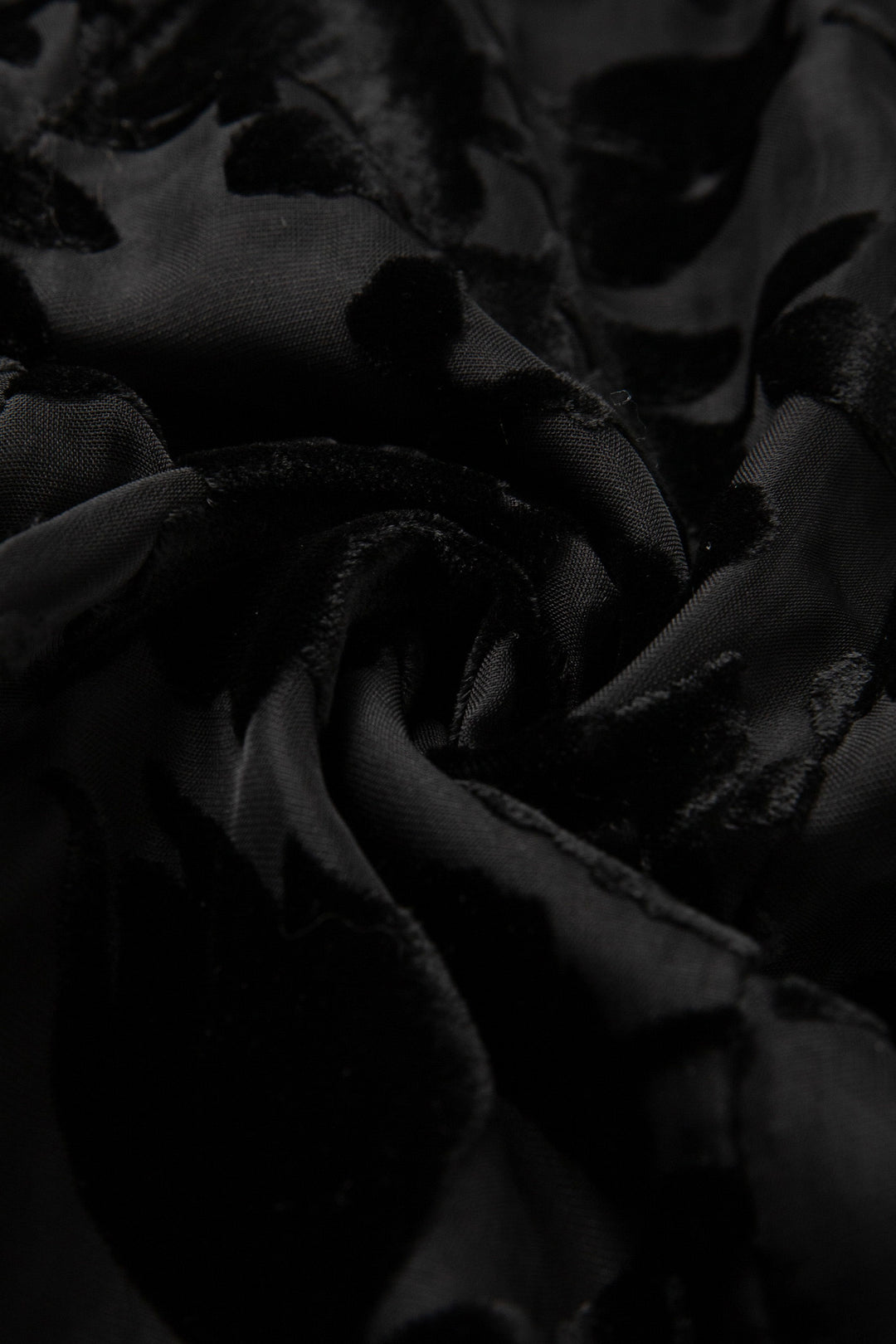 《私に物語を聞かせて》ディープVネックドレス-Black