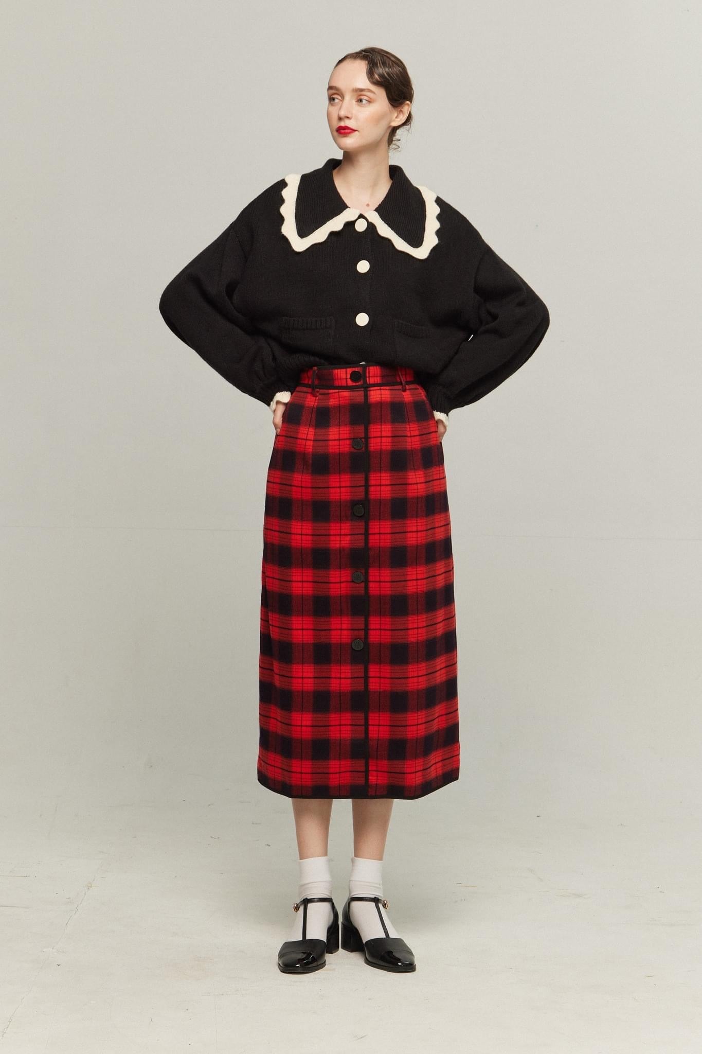 《Cast the moon spell》Flare sleeve frilled blouse