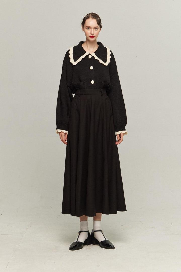 《I only want to eat salad》 Scallop design knit cardigan-Black