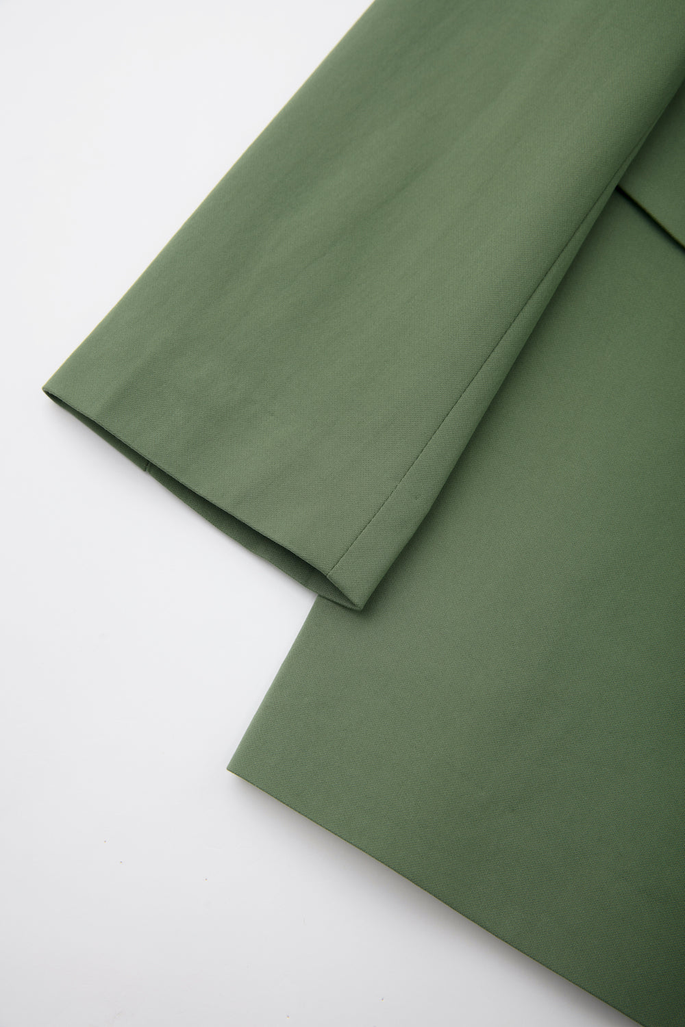 《Draw a map with tree branches》Double button jacket-Light green