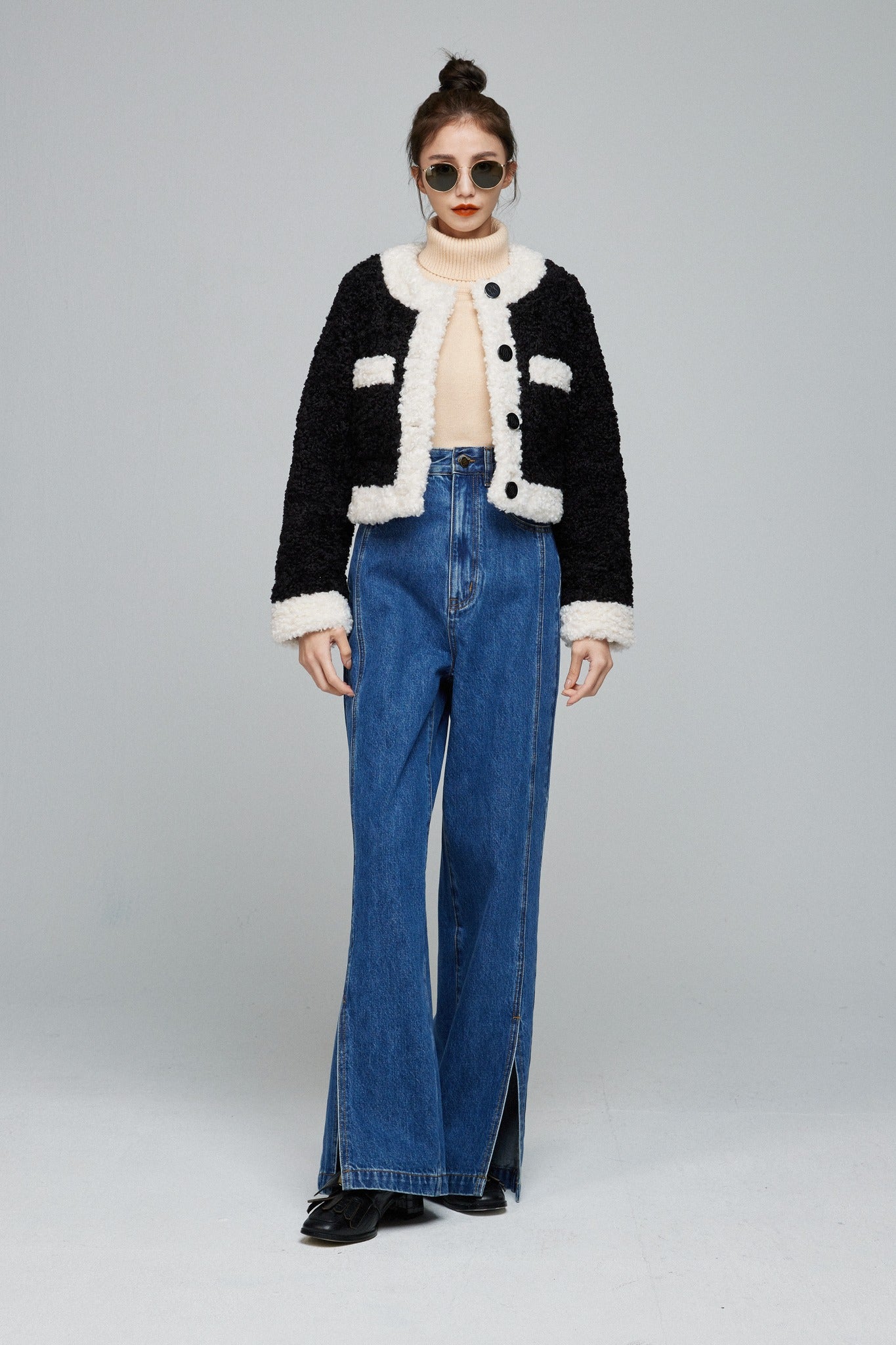 《私は今ラスベガスにいる》カーリーファージャケット-Black