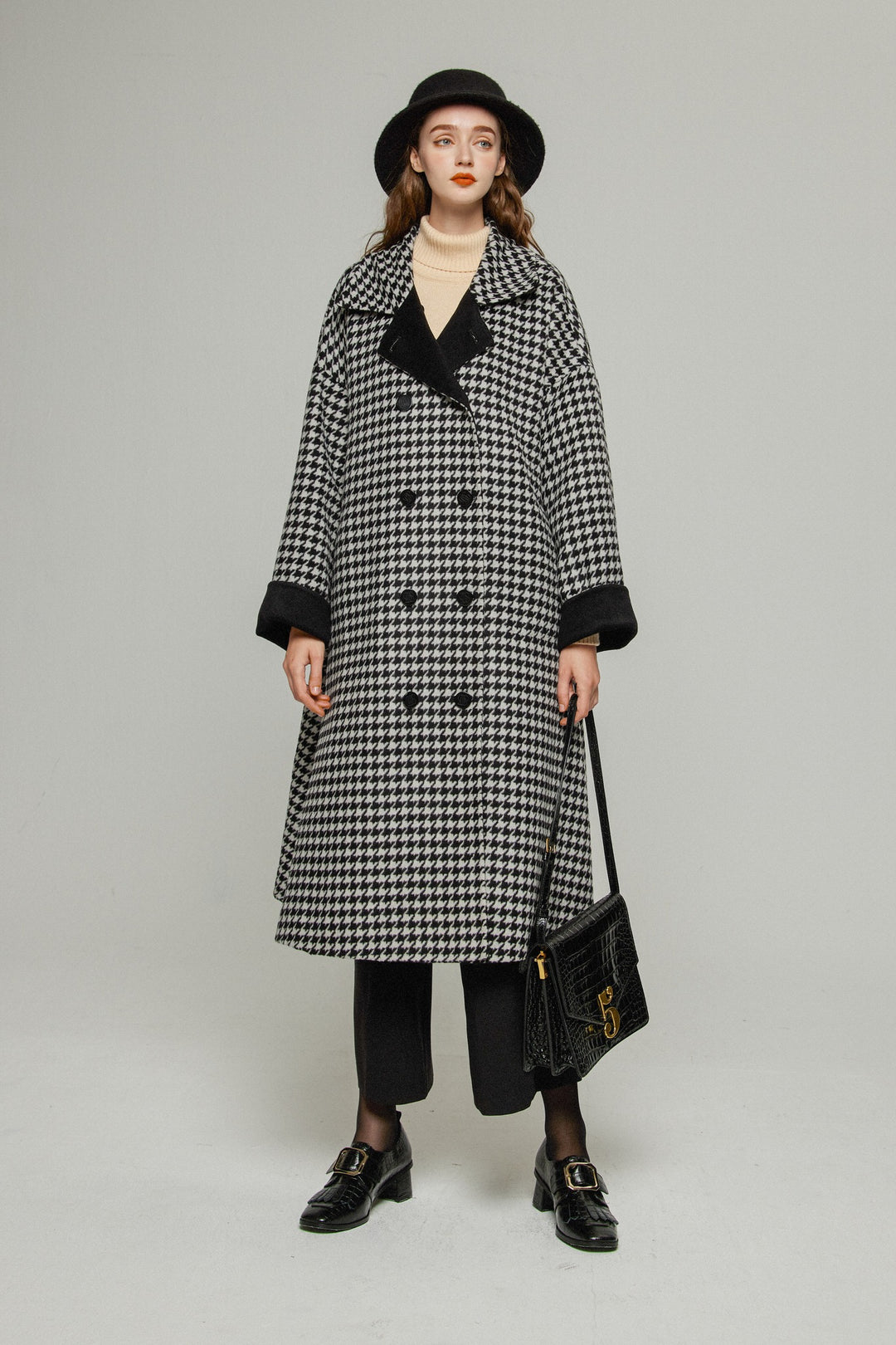 Tnewties 口角にほくろがある彼女　リバーシブルコート hr10_1080x.jpg?v=1756037557