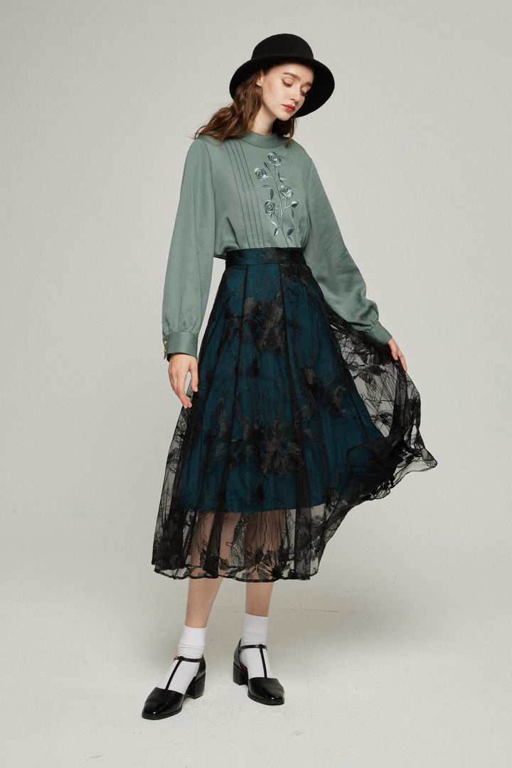 《サリーとデイヴィットのスキャンダル》シースルーエンブロイダリーハイウエストスカート-Dark green
