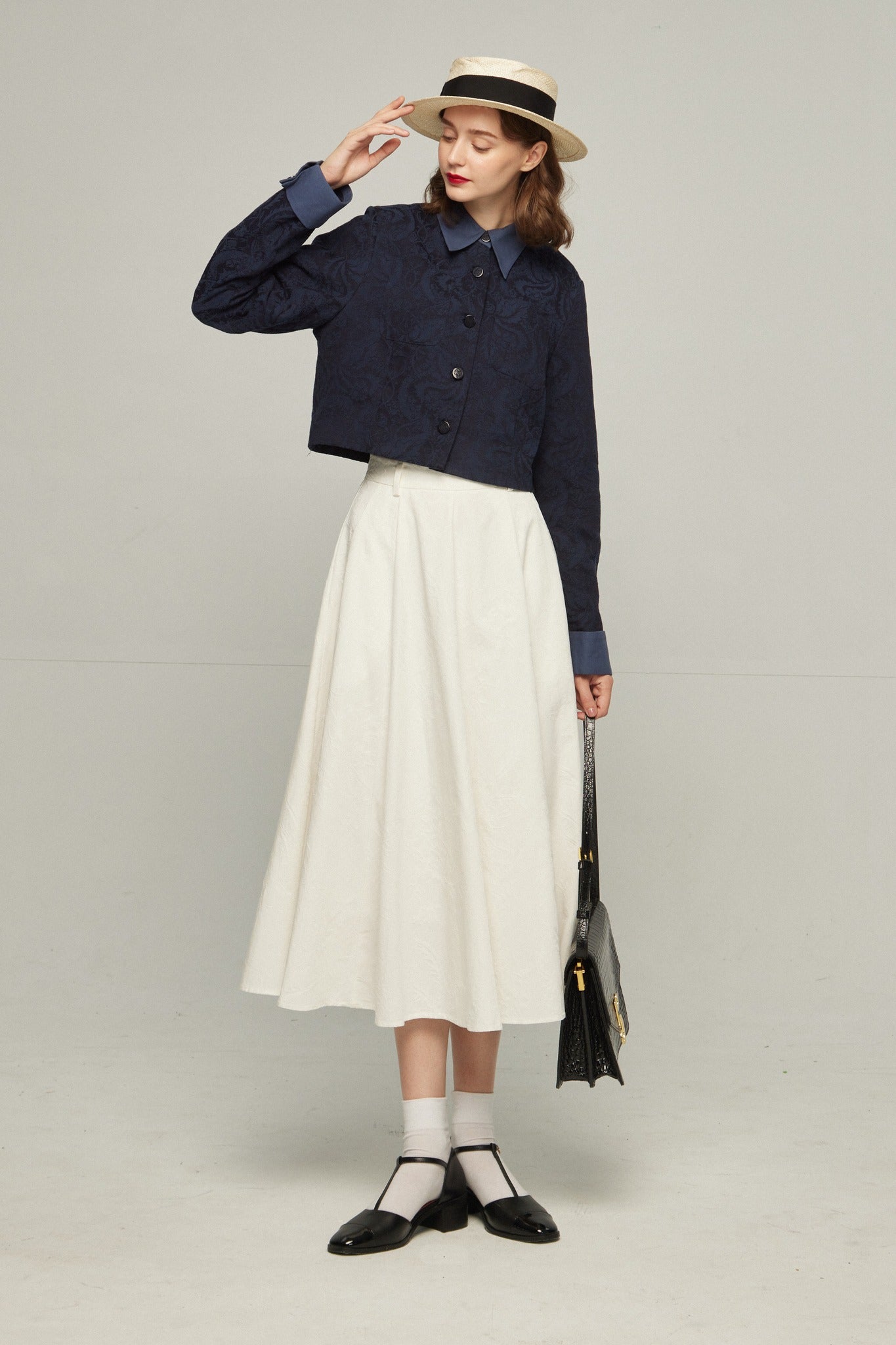 タクシーを呼んで》シノワズリジャガードブラウス-Navy – Tnewties